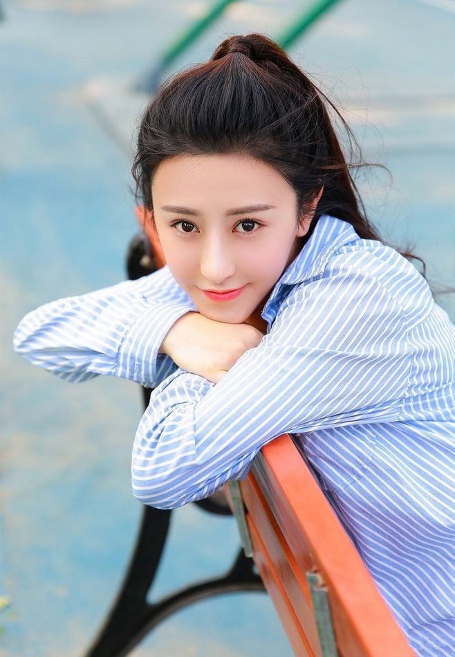 朱圣祎时尚大片 宛转蛾眉眉目如画白璧无瑕