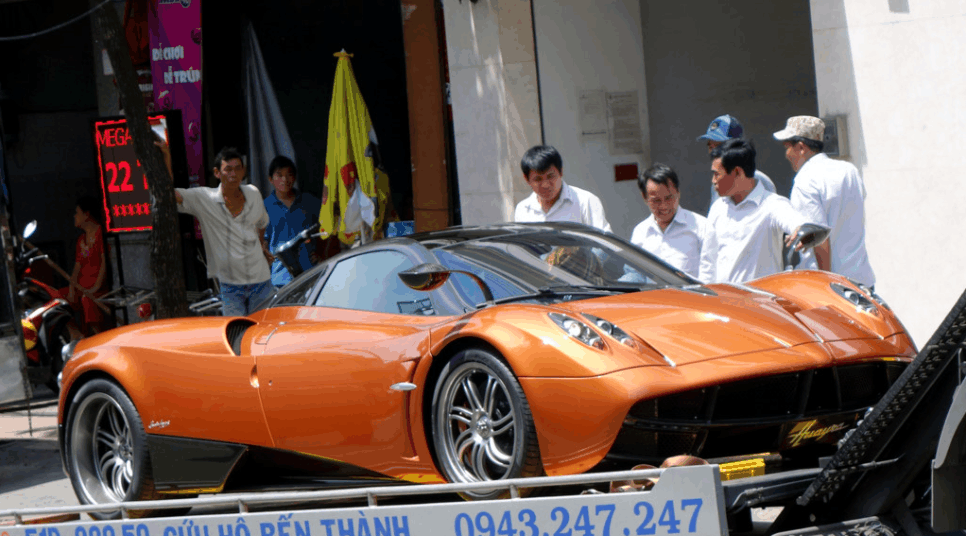 全越南第一辆2400万超级跑车, 收车环境与跑车毫无违和感可言