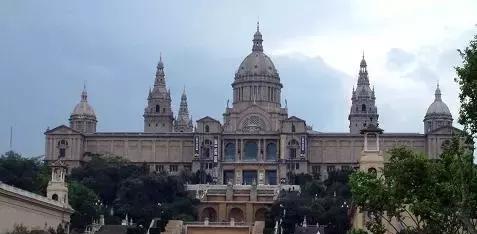 带你走进西班牙那些名人疯狂打call的学校~