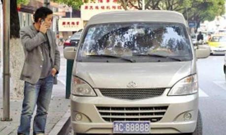 中国最贵的6个车牌，第一名的车牌可以买两辆奥迪A8L！