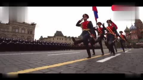 俄罗斯阅兵中国解放军高唱喀秋莎通过莫斯科市