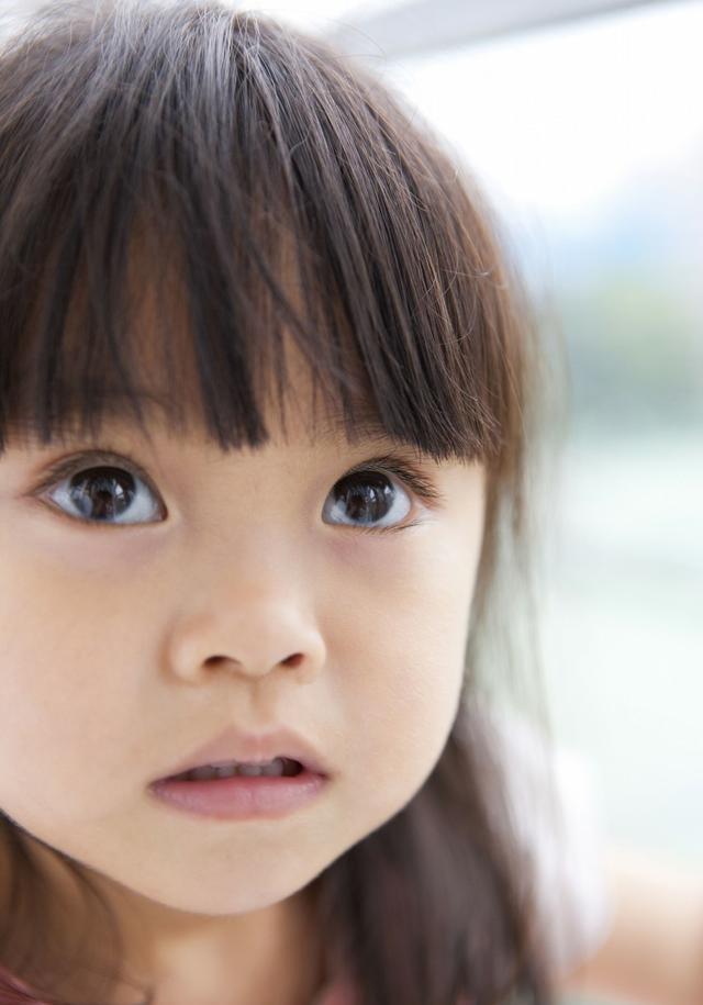 十岁女孩玩抖音,不出事才怪