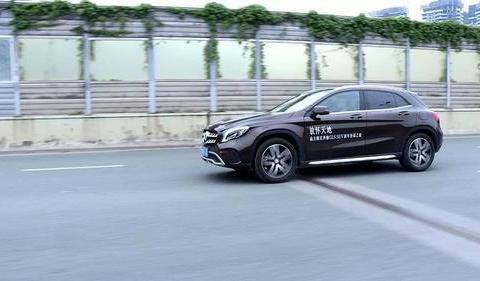 雷克萨斯IS300，了解一下。