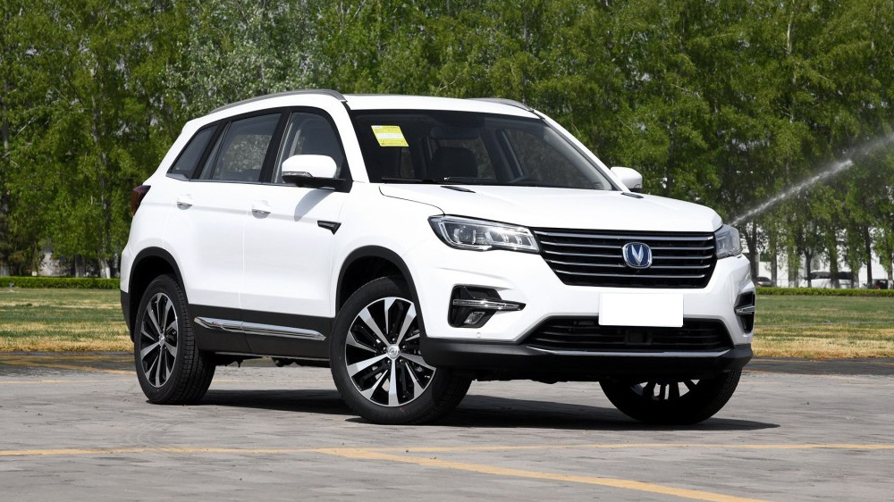 长安CS75新车亮相，换代车型亮点多，能否助它走出机油增多阴影？