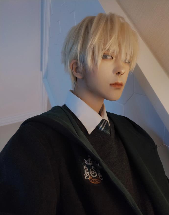 熊叔八犬新动向,熊叔终于出自拍,八犬cos马尔福,你喜欢吗?