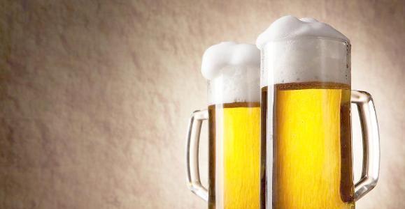 啤酒能浇花擦叶,还可以延长保鲜期,真是一举两