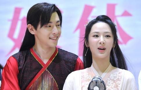 邓伦荧幕初吻给了杨紫网友:快公开吧