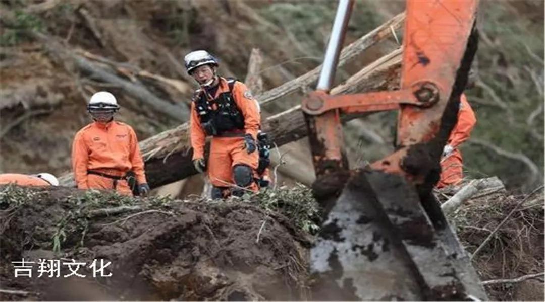 日本发生大地震, 中国第一时间撤离国人, 韩游客