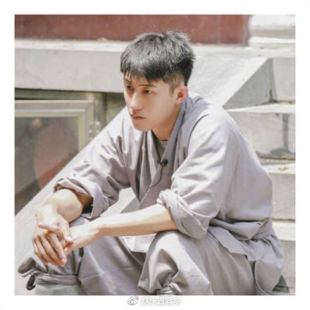 黄景瑜经纪人刘铮离职了,业务能力很差?网友: