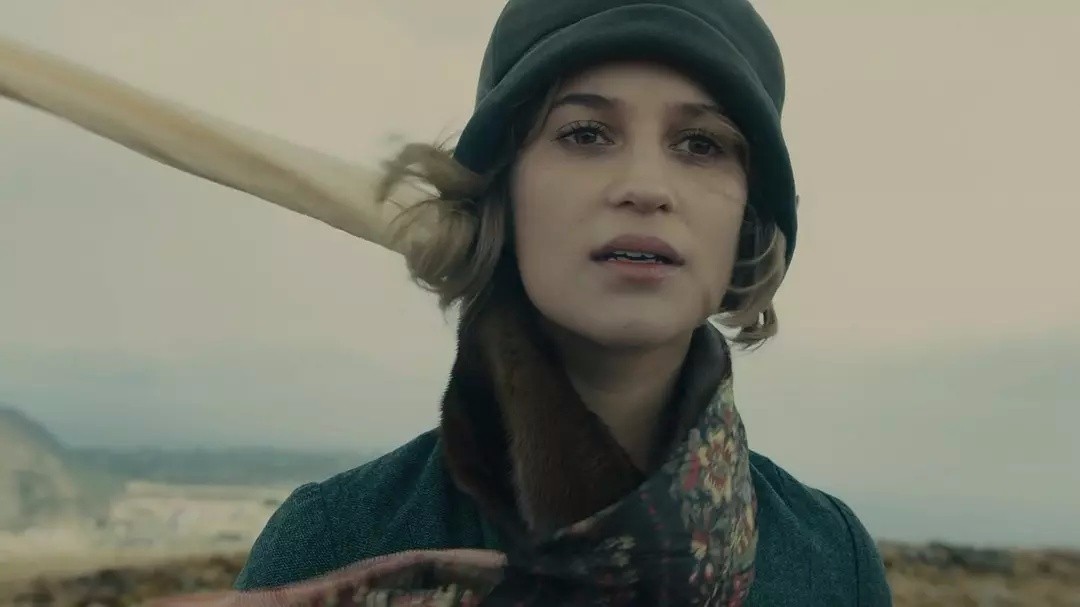 叹服!除了神演绎霍金,小雀斑美女扮演更是