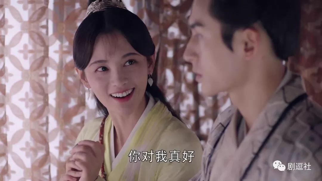 鞠婧祎芸汐抱四千年一遇?这对小甜饼的甜度