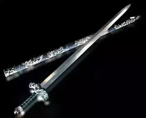 自古宝剑赠英雄,来看一看古代三大宝剑都有怎