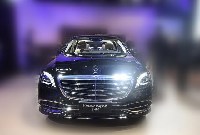 广州车展上专为中国市场打造的新一代奔驰迈巴赫s680配置参见