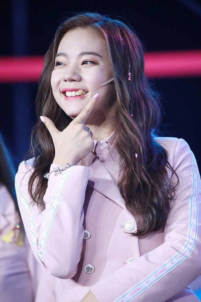 《创造101》王菊第二瘦了20斤,小蛮腰都跑出