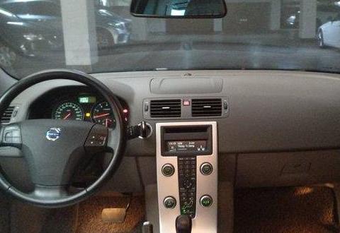 沃尔沃-S40 2.0L , 手头不足十万我都买到了手, 超实惠