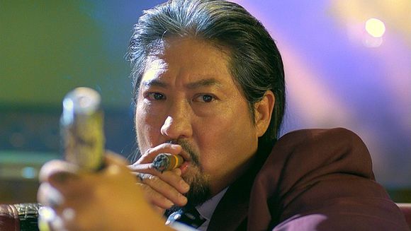 演黑帮老大的明星洪金宝霸气陈道明最有气质但却都输给了他