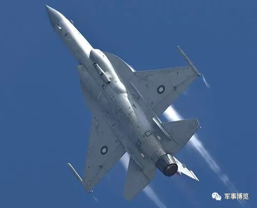中国版 小F18--雷电战斗机