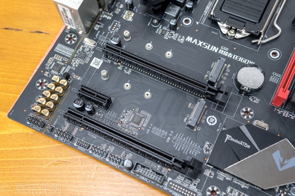 华硕b360主板m2接口图,华硕b360plus主板图解 ▼三条pci,两个m2接口,这在b360主板中,也算是上游的水平了