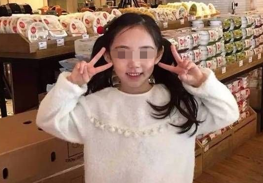 11岁女孩化妆多年,身高两年没长,知道真相后妈