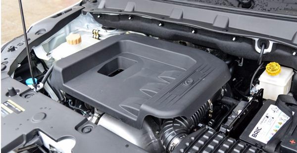 北汽幻速H5首款6座MPV 售价8.18万起 搭1.3T发动机