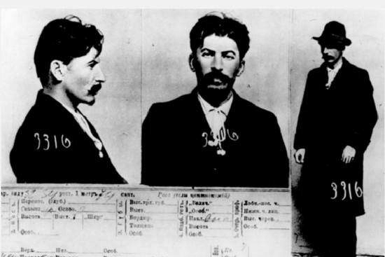 老照片: 监狱里的斯大林, 普京与里根的特别会面