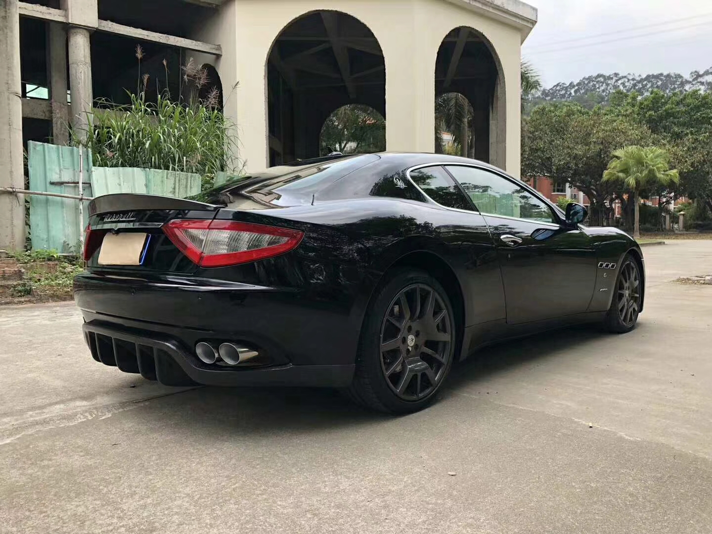 玛莎拉蒂GT原价247万,现仅15万,卓越的驾驶性能,车速媲美赛车