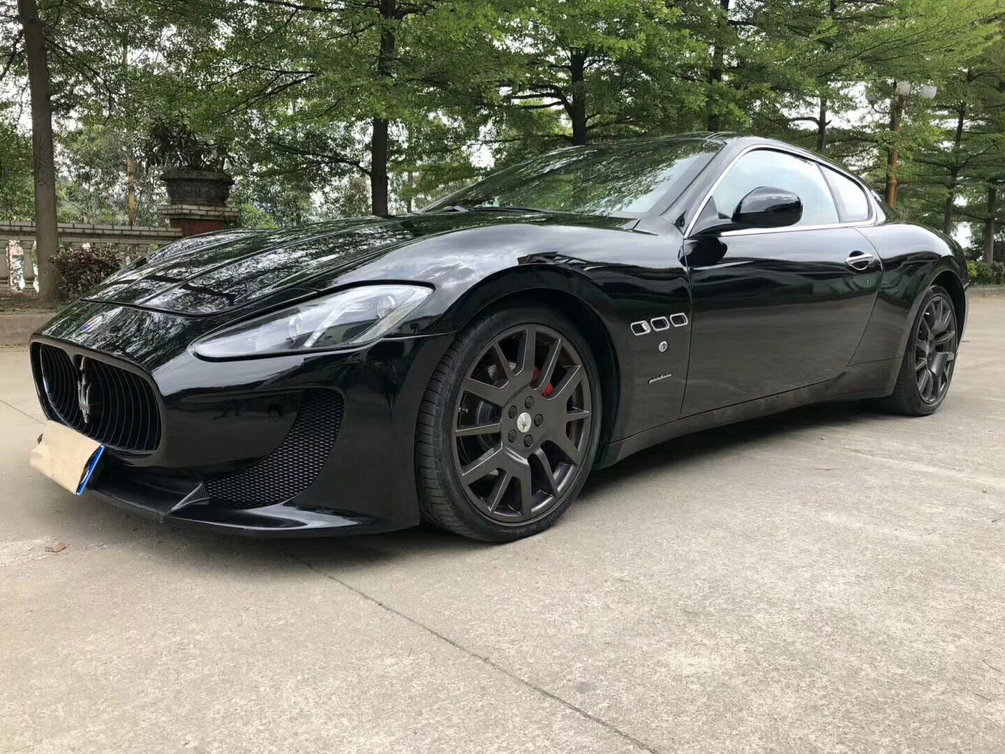 玛莎拉蒂GT原价247万,现仅15万,卓越的驾驶性能,车速媲美赛车