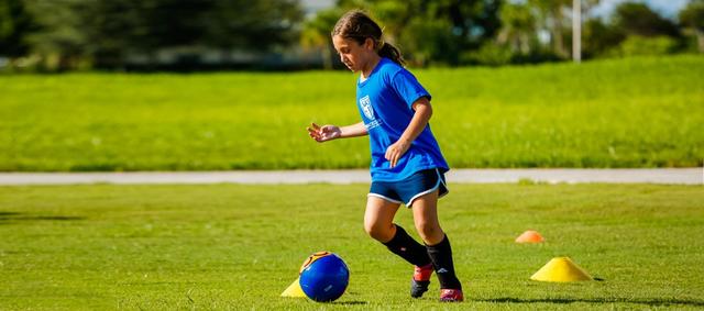 昆明少儿足球训练日志:球感训练真的很重要