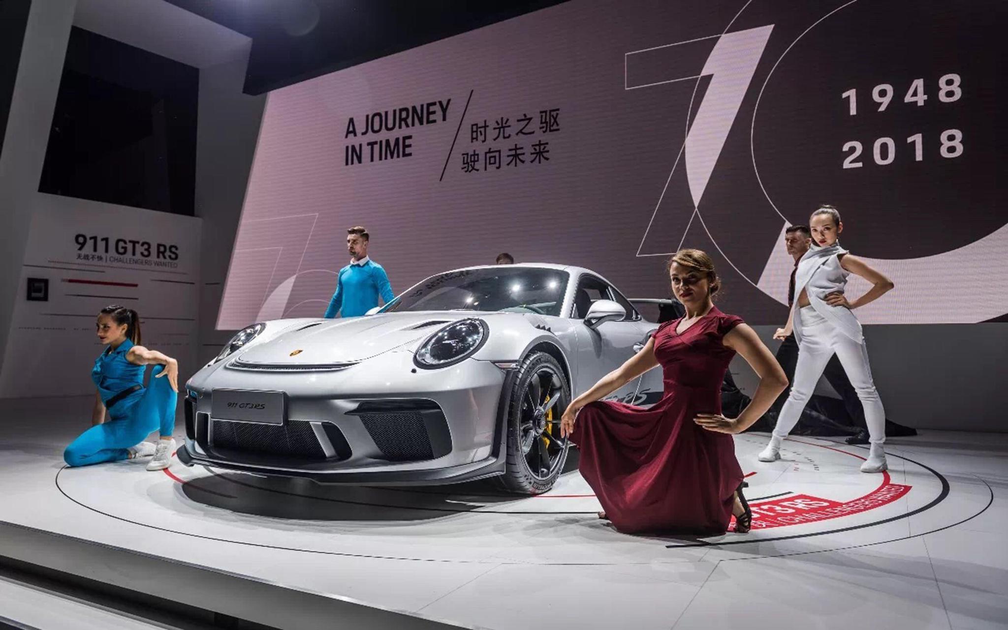 2018深港澳车展保时捷之夜,时光之驱、使向