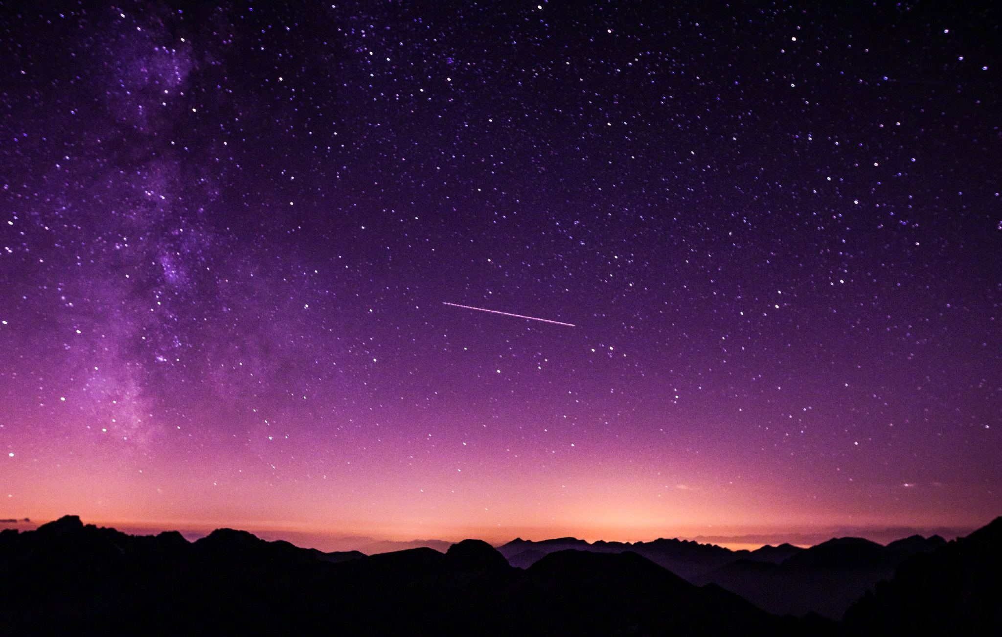 oppo经典原装壁纸 星空,oppo原装主题壁纸 星空紫 每一片星空,都有自己独有的呼吸,一起做一个紫色的梦@oppo