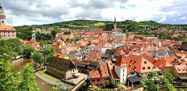 全球人均最富裕的十个国家, 德国、日本未进前