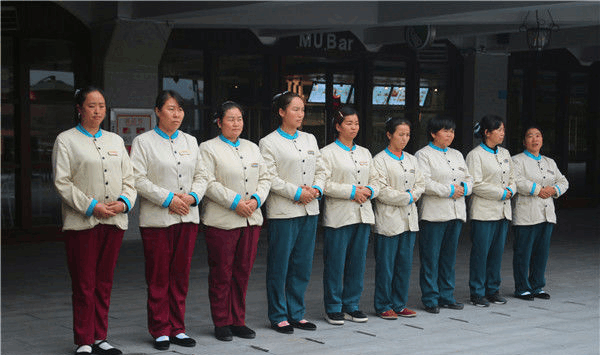 广东这家物业管理公司每天早上要求保洁阿姨列