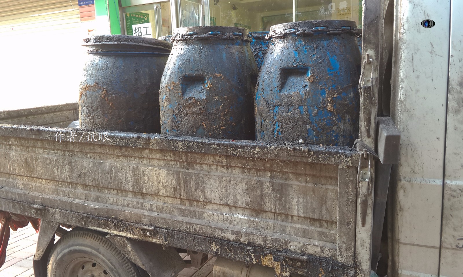 明令禁止私运泔水,为什么街头还经常出现神秘的“泔水车”?