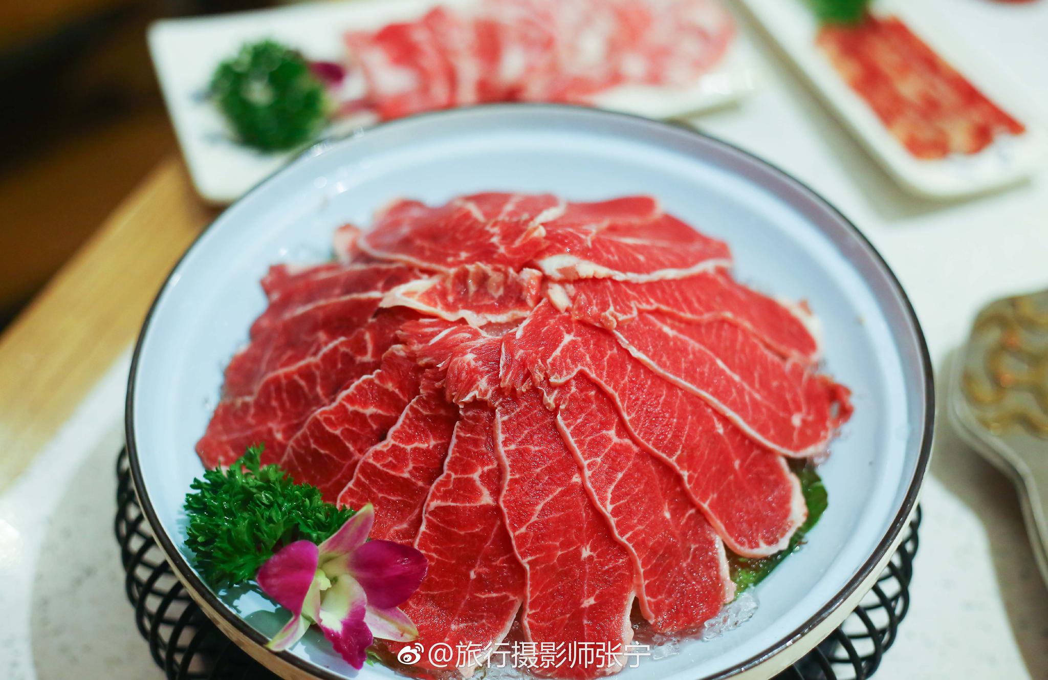 成都大龙燚火锅,是一家网红火锅,来这里吃饭有