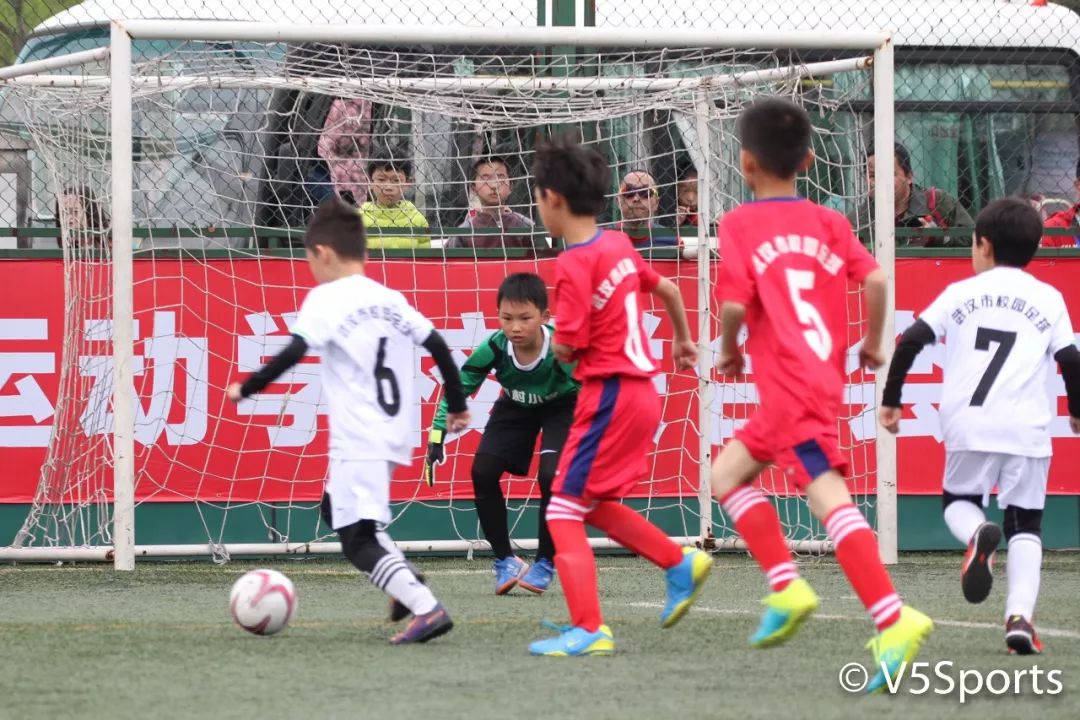 李铁助力校园足球!2018首届中国城市少儿足球