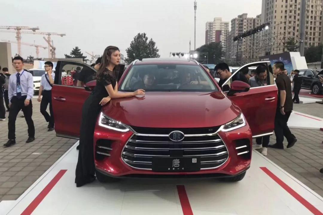 比亚迪全新一代唐售12.99万起，龙脸黑科技加持4.5秒破百