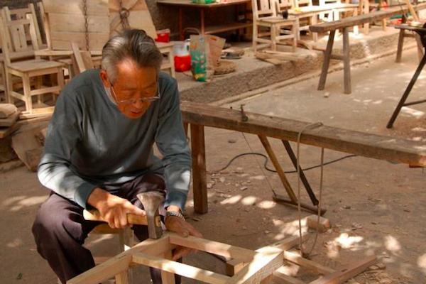 农村木匠的老讲究床不离七,棺不离八,桌不离九