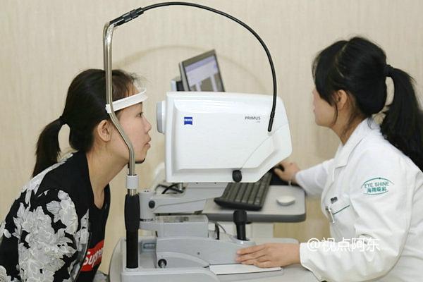 陕西首例超高度近视晶体植入手术将给患者带来