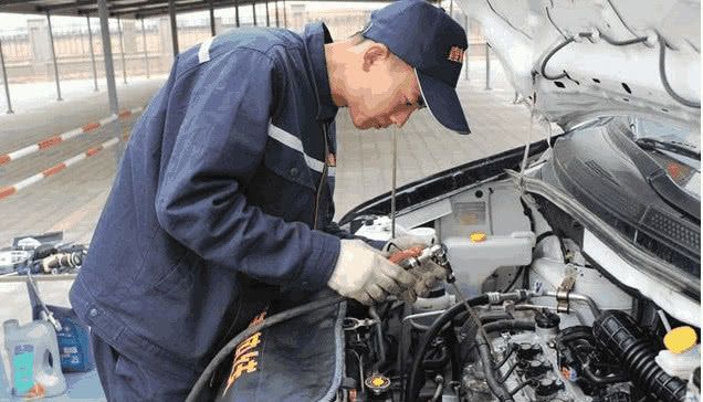 每年几千块钱的保险费，其实还有4项免费服务，不用白不用！