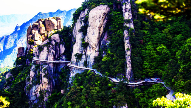 黄山gdp和安徽哪里发达_安徽省内的安庆,滁州,阜阳和宿州,四座城市排名如何(3)