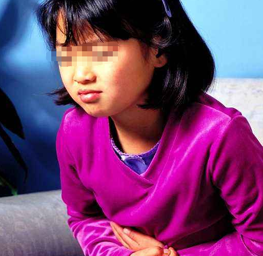 13岁女儿饭后吐个不停,带着上医院检查后,医生