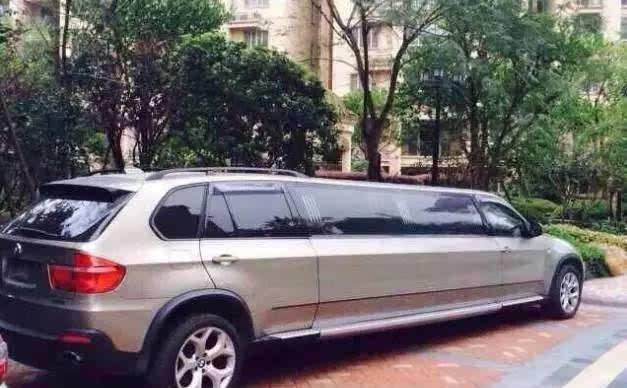 全国仅有一辆的400万加长宝马, 车主开6个月就失踪, 车牌太牛