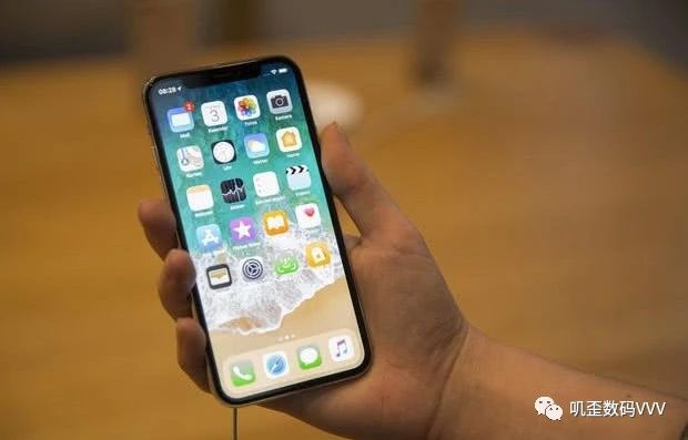 荣耀play对比iPhoneX 究竟谁才是更好的游戏