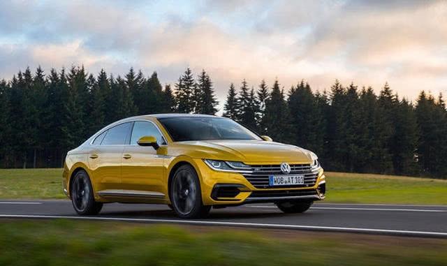 大众要收拾凯美瑞了！大众新车配无框门，仅22万