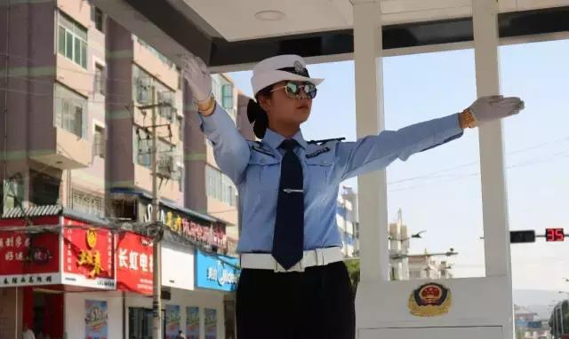 陇西最美女交警！