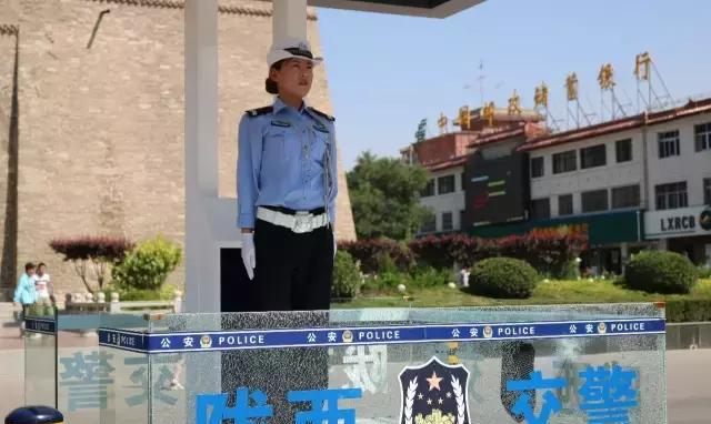 陇西最美女交警！