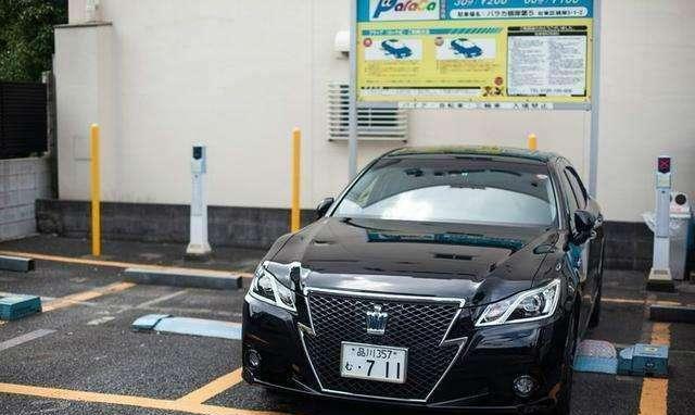 看看日本本土的皇冠，怪不得国内皇冠销量不好