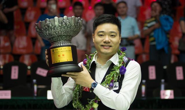 丁俊晖打斯诺克一年能赚多少钱?算得上富豪么