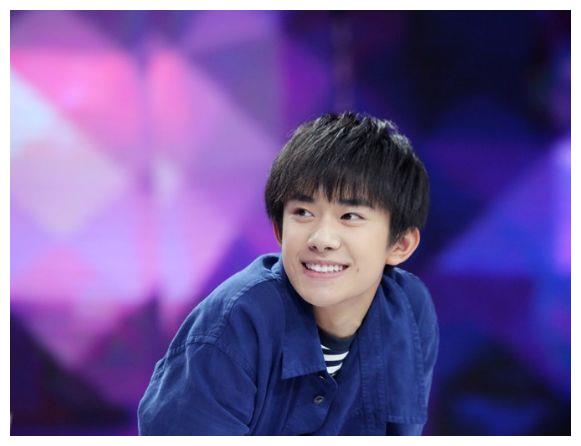 一个组合成员,为何收入差别这么大?易烊千玺远