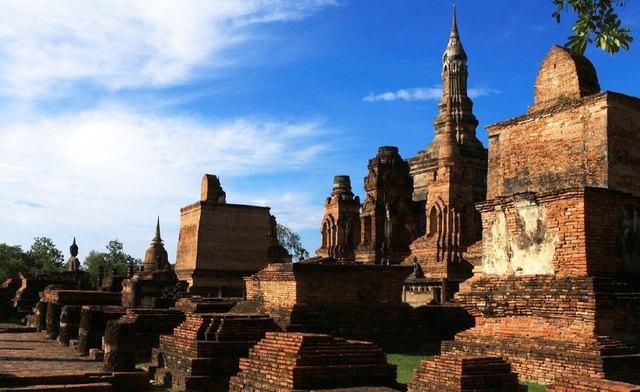 泰国历史分为四个王朝